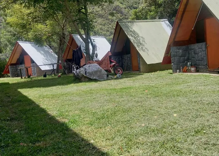 Lucmabamba De Duendes Bed & Breakfast Sahuayaco